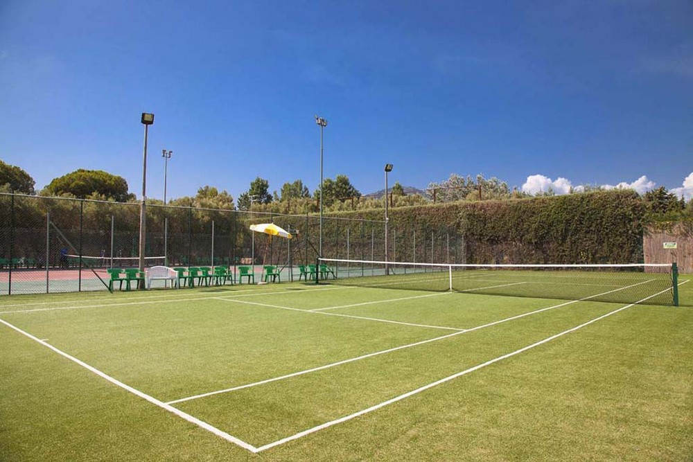 Villaggio Black Marlin